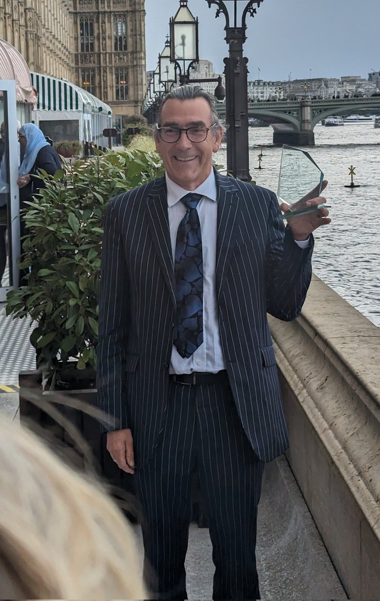 Congratulations to Oxford dermatologist, Dr Richard Turner, for receiving his Honorary Fellowship from the @RoyColPod at their award ceremony yesterday at the @UKHouseofLords Well deserved!