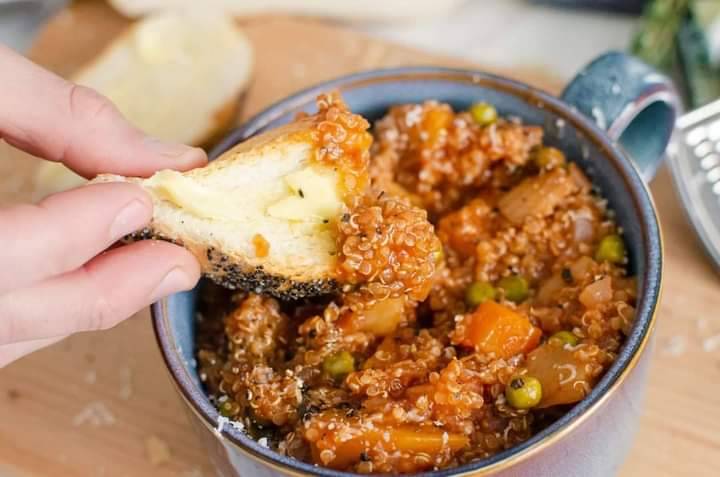 flawlessfooduk's tweet photo. Today is officially the start of autumn and we couldn't be more excited!
🍁🍂🌰
This recipe is the perfect root vegetable stew.

The perfect end to an Autumn walk!

https://t.co/1QK2FZ7MK5

#quinoa #vegetablestew #tastyrecipe #comfortfood #vegeterian #pressurecooker #instantpot https://t.co/fHNfnACv3Y