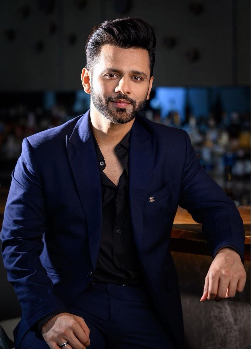 Happy Birthday to u champ @rahulvaidya23 🥳❤️ 

Really happy this bday you r with your little princess 💓 

Stay Blessed & healthy 🤩

Love you So Much 🥰❣️  

#RahulVaidya #RKVians
