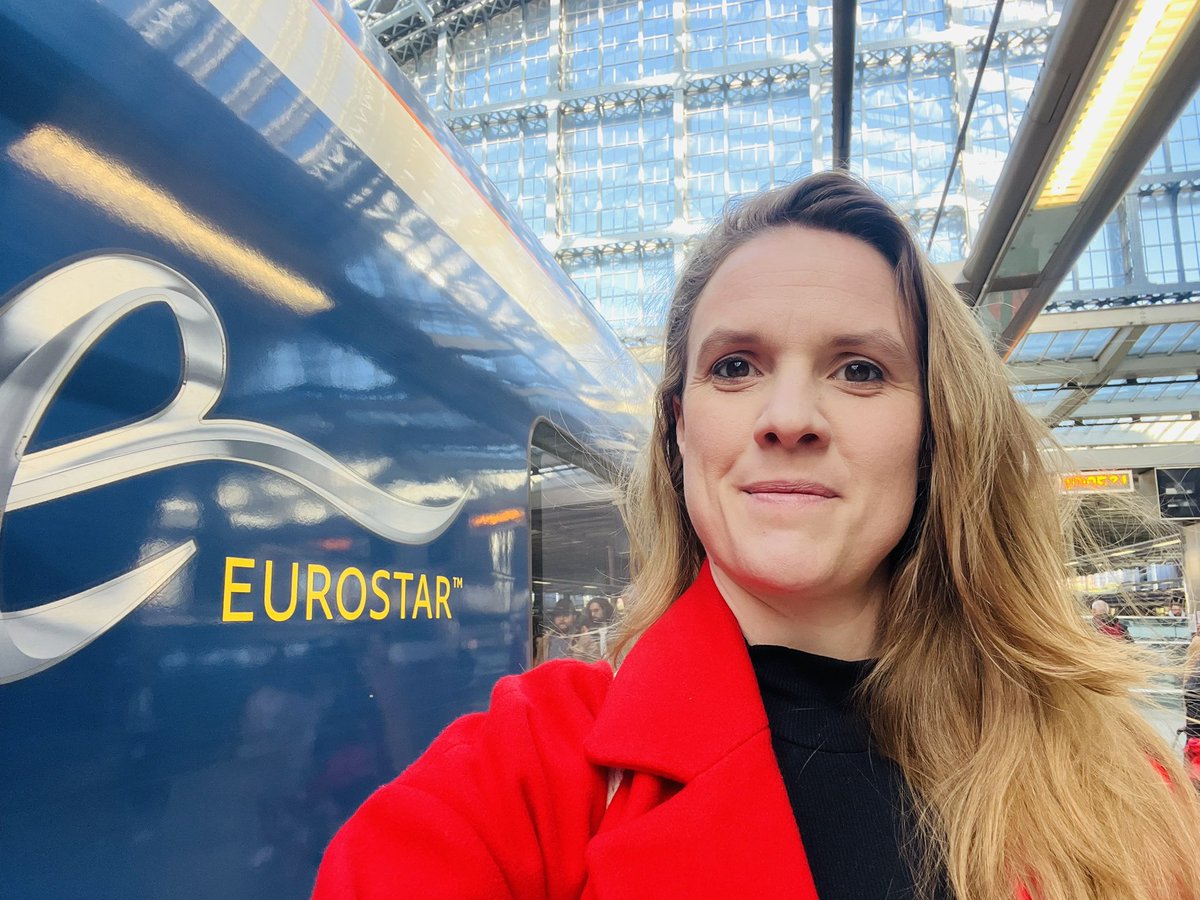 Good morning, London 😘🌈✨

What a beautiful day in this wonderful European capital.

See you all at @marchforrejoin 

🇪🇺❤️🇬🇧