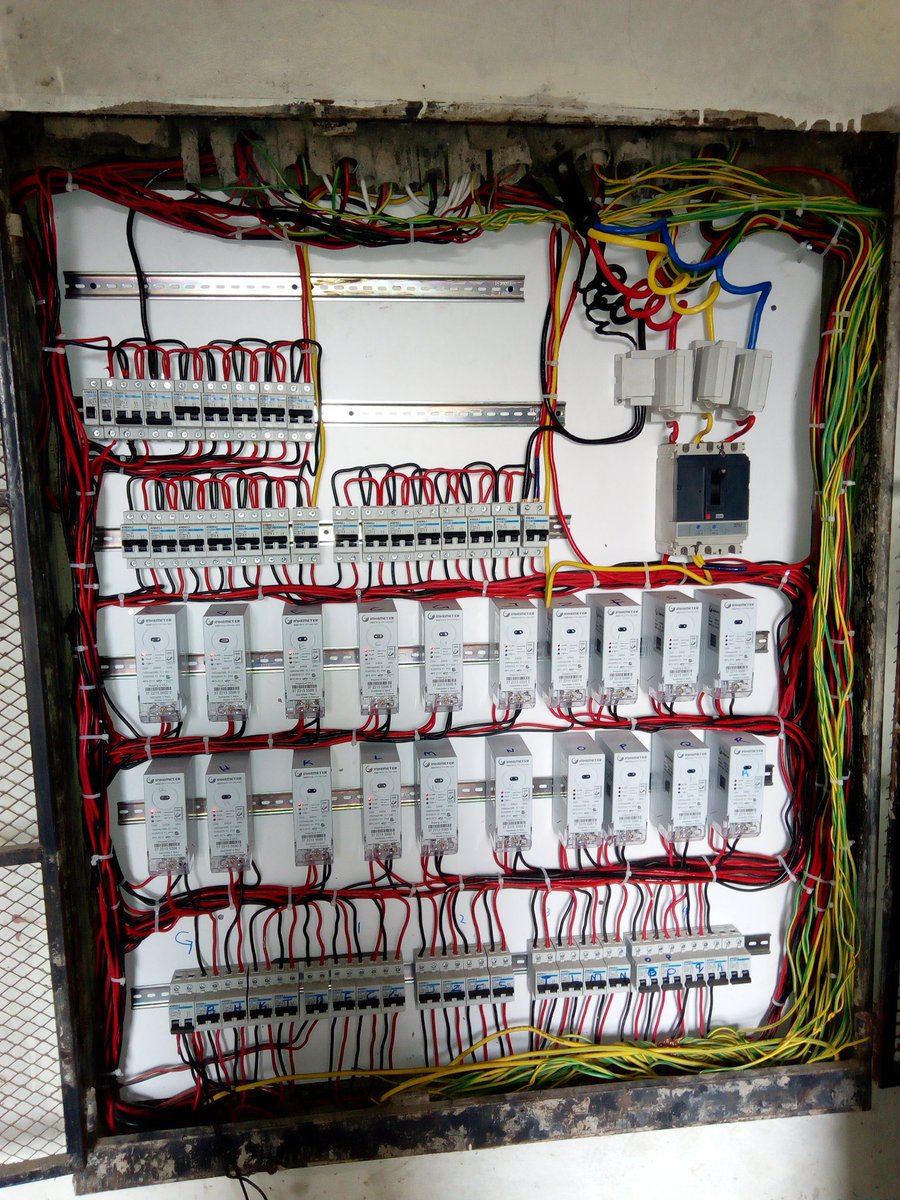 patie_patech's tweet image. 🛠️ &quot;A tidy wiring job is not just visually appealing; it&apos;s essential for safety and functionality. Take your time and keep those wires organized! #ElectricalWork #NeatWiring&quot;