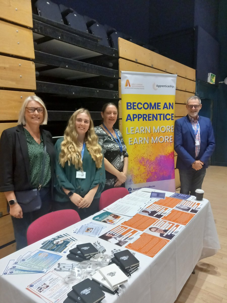 BucksCouncil's tweet image. Our exhibitors are ready to speak to lots of eager job hunters today at the #BucksJobsFair at @ElgivaTheatre, Chesham!