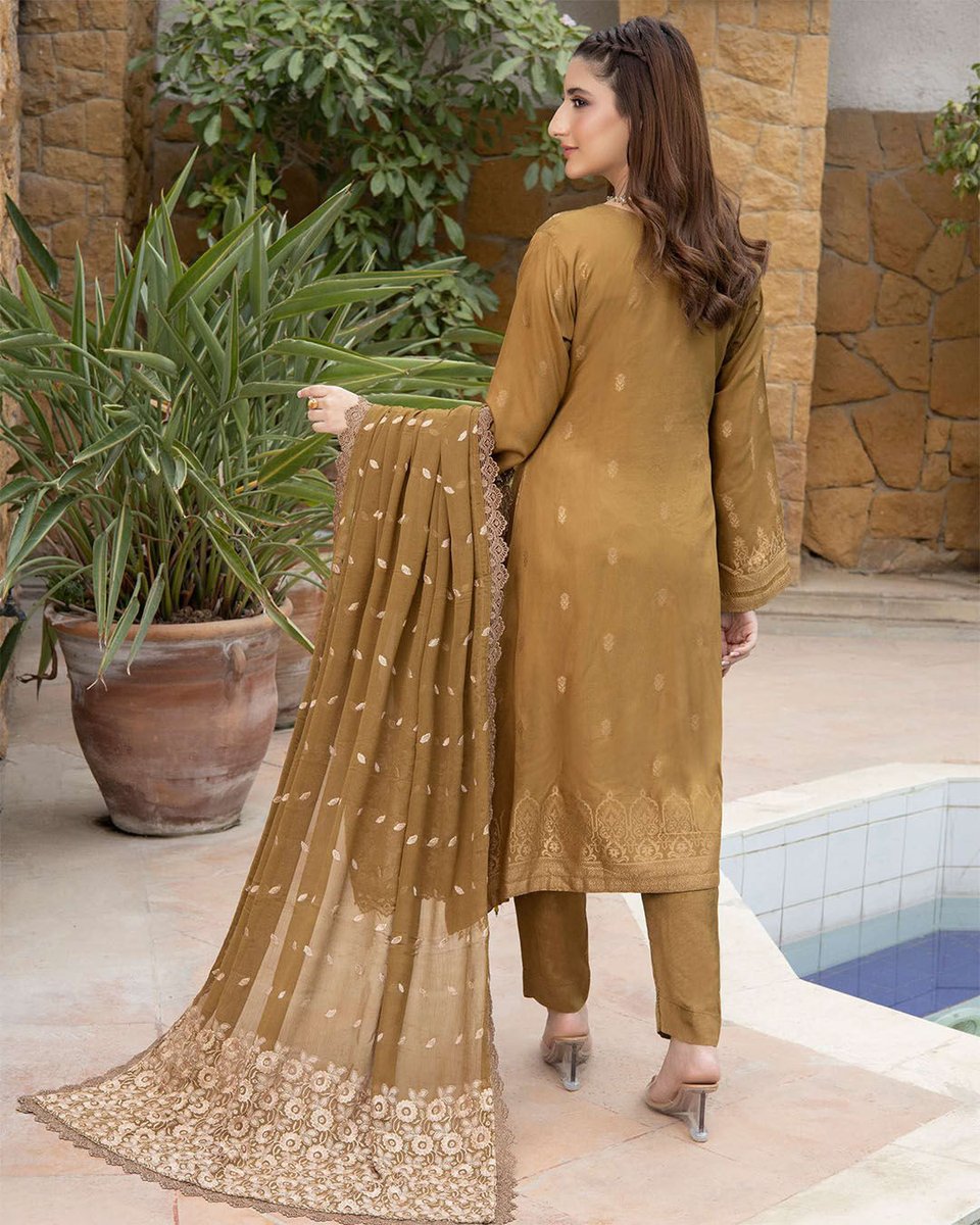 SamsCollection9's tweet image. Dr.Haris 🌿 a Product of M.I.Creation 🌸

✨ SOFIA✨
LUXURY BAMBER CHIFFON PURE Duppata with SCHIFFLI on the Pallu &amp;amp; 4 Side LACE DETAILING
bit.ly/3QQd38t

#samscollection #fashion #broshia #micreation #brandsuits #womensclothing #clothes #wedding #luxury #jacquard #dress