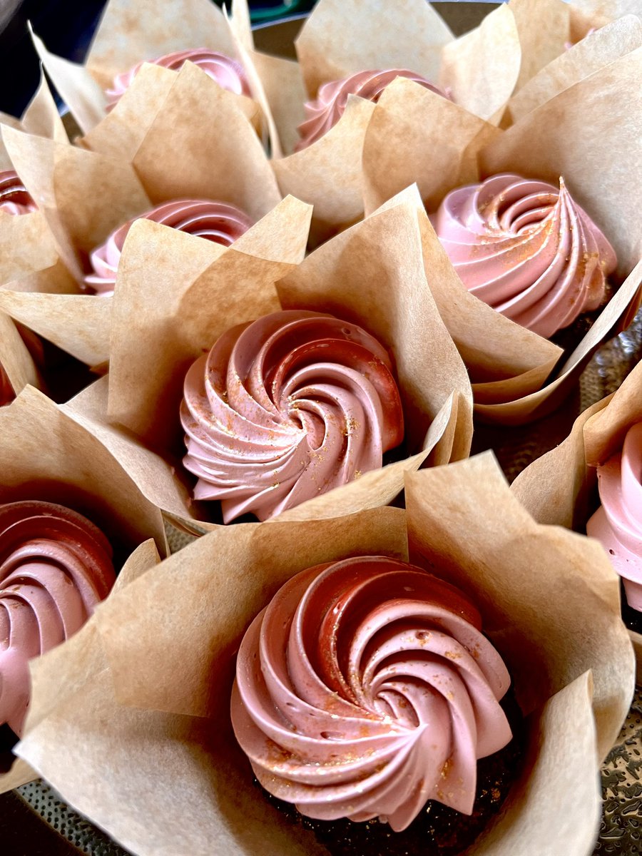 RestaurantFox's tweet photo. Ooooooow #sweettable https://t.co/8x2bRo9dyI