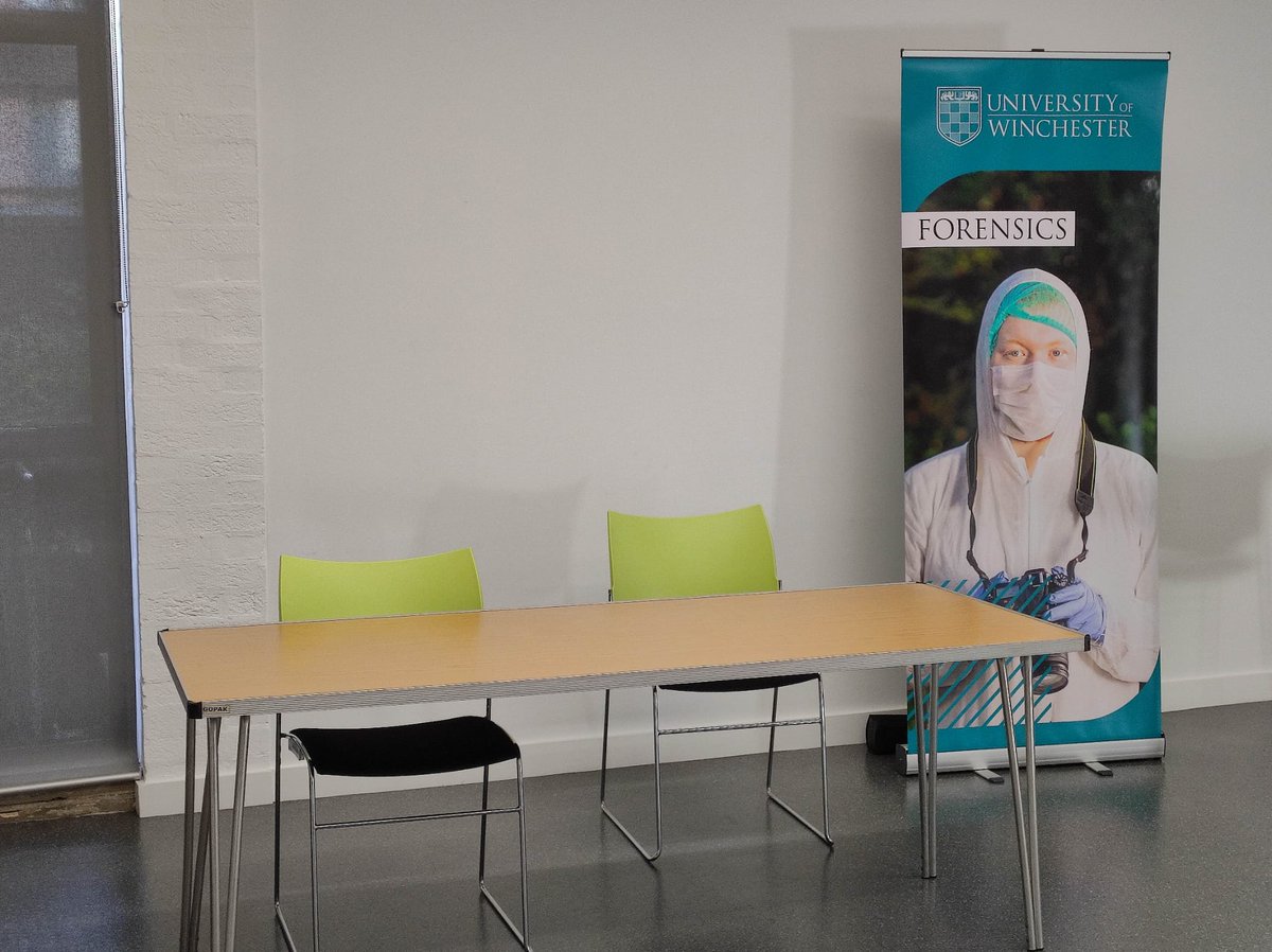 UoW_Forensics's tweet photo. 🏫A SUNNY OPEN DAY🌞

Lovely day out, and a great opportunity to see our campus, chat with lecturers and currents students and find out more about our courses.

Want to know more about our forensic programmes? Find us at the Department Hub

#UoWOpenDay https://t.co/AzNwesfIIG