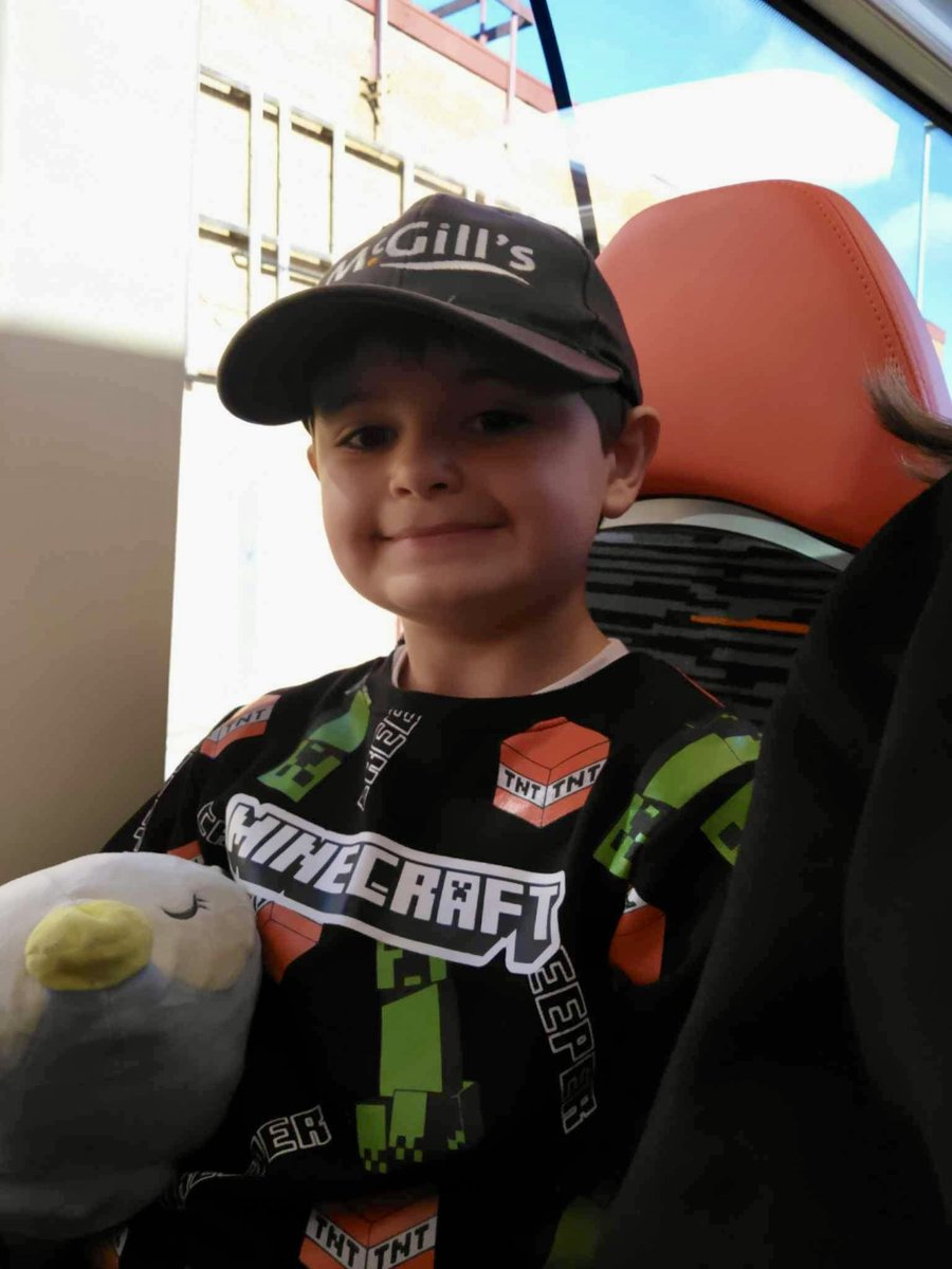 DGRBusAdventure's tweet photo. New @trentbartonland #thethrees, completed it!
Daniel is chuffed to bits to have caught his first of the new TrentBarton Threes Enviro 200 buses. Very impressed with the tinted windows and roof lights, we need them on the #rainbowone next ๐
#DanielsBusAdventures https://t.co/ICTbRGwurc