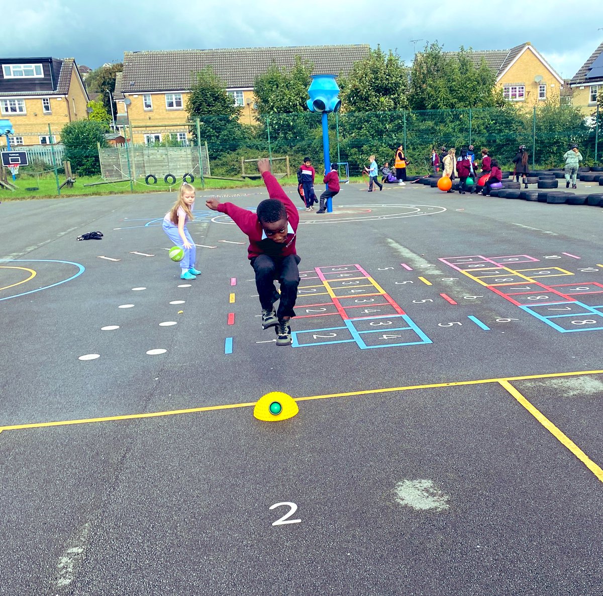 church_prim's tweet photo. Our active playtime’s were in full swing on Friday 😊 @NiallO7Brien @_beyondphysical @ianmarkholmes @moveandlearnuk @tagtiv8 @brynll @YorkshireSport @AlexOgden25 @brainercise @We_Are_CAS #active #playtimes https://t.co/fYCb0L0H3z