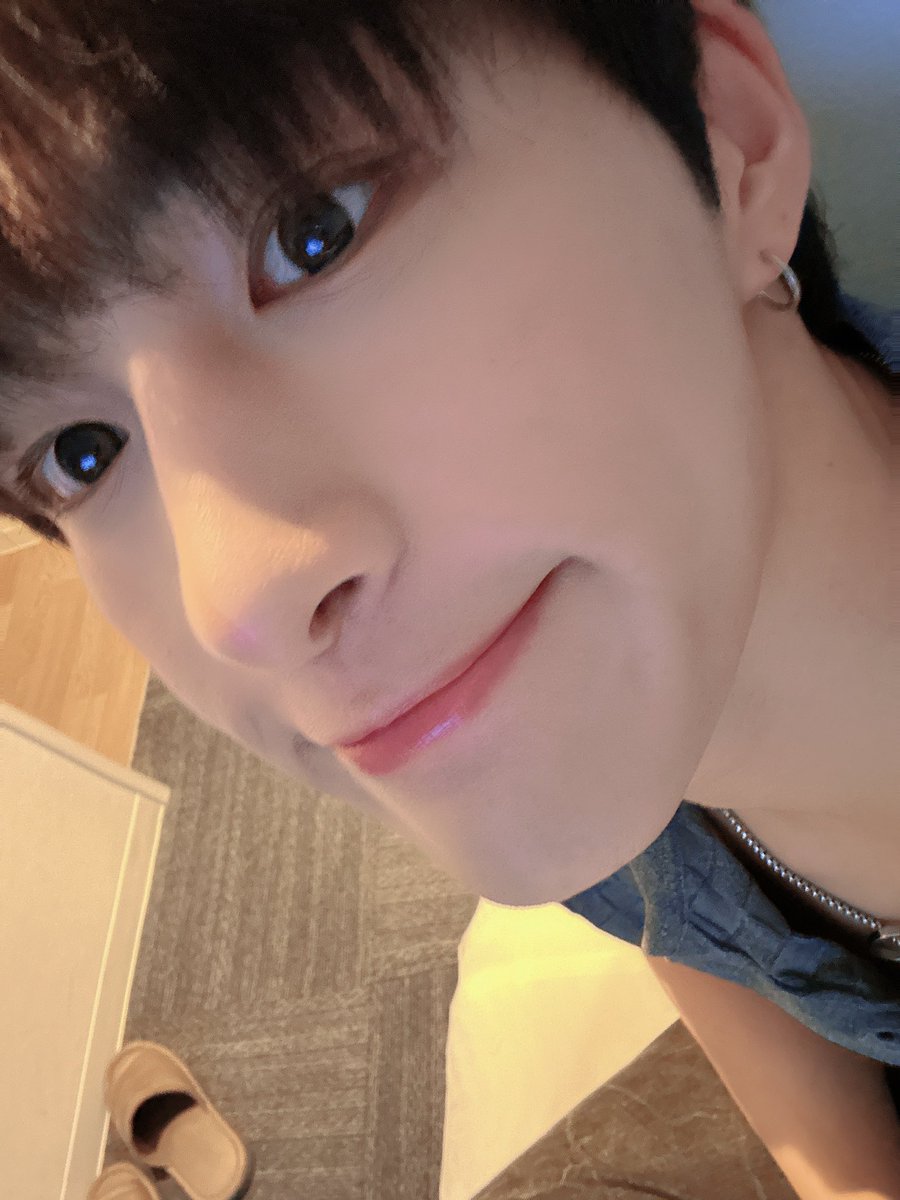 limjimincafe's tweet photo. weverse post: 🖤 https://t.co/Ox22VULCBS