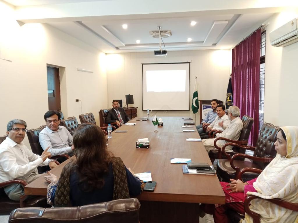 IPRE_Customs's tweet photo. Mr Ismael Director (Enforcement) @pakistan_ipo discussed means to enhance mutual cooperation with IPR Enforcement @Pak_Customs under the existing MOU signed between them. The Director IPRE Beelam Ramzan assured of full support. 
@oicci_pakistan @mukarram_ansari @FBRSpokesperson https://t.co/a0tWlVcwNA