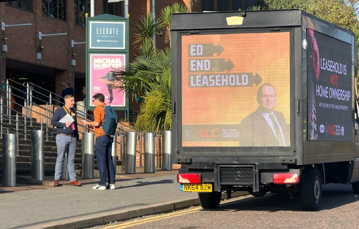 NLC_2019's tweet photo. Leaseholders from the NLC delivered a clear message at @LibDemConf this weekend @EdwardJDavey

🚨ED END LEASEHOLD 🚨

 @libdemdaisy @KathPinnock #LDConf #NLCVan #LeaseholdScandal @PMA_Outdoor https://t.co/weJxScFSAT