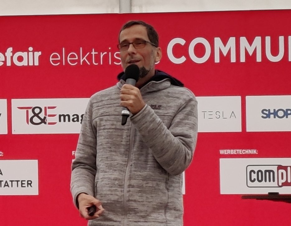 Wenn Deutschland mit #Atomkraft klimaneutral werden wollte, dann bräuchten wir in 10 Jahren 200 neue Kernkraftwerke. Davon allein 40 in #Bayern! sagte Professor 
<a href="/VQuaschning/">Volker Quaschning</a> soeben in #Hamm beim Event der #2befairelektrischecommunity