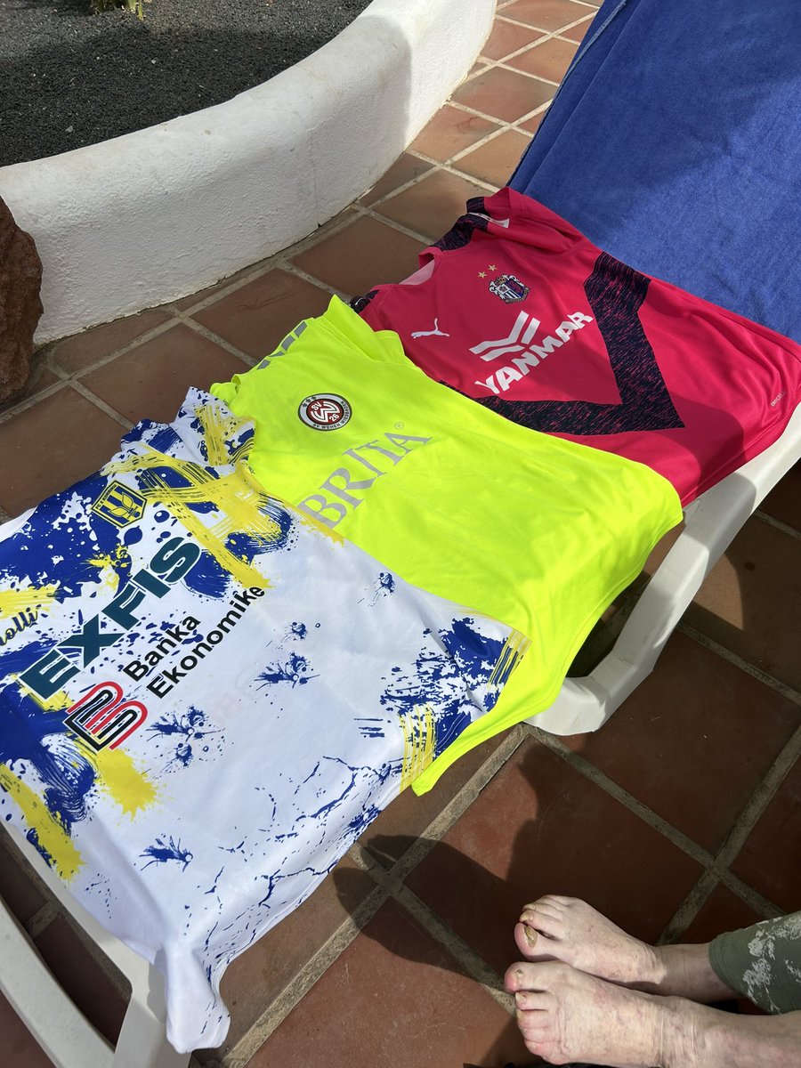 marie lucid 💙 tweet media