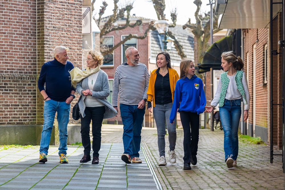 gemeenteRDM's tweet image. Op 28 september start de Week tegen Eenzaamheid. Iedereen kan te maken krijgen met eenzaamheid. Bij jezelf of een ander. En iedereen kan er iets tegen doen. Ben je benieuwd naar de activiteiten die in onze gemeente georganiseerd worden? Ga dan naar: reuseldemierden.nl/samen-tegen-ee….