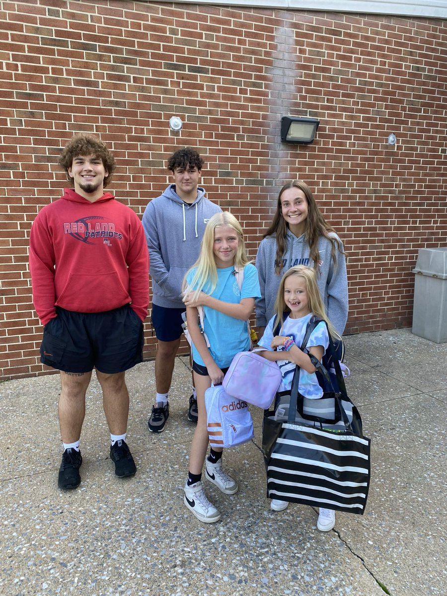 Yesterday, we had some former SHARKS from <a href="/RedLandHS/">Red Land H.S.</a> stop by FC to greet our students as they arrived to school! We’re so thankful for the strong relationship we maintain with our Red Land Patriot family! #fcsharktank #westshoreproud #elementaryschool #lewisberrypa