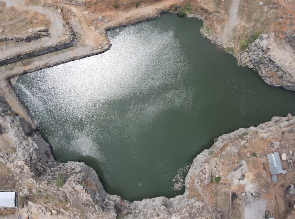 Crushed Rock quarry was opened in 1977, a year after the decision to relocate Nigeria's capital to ABUJA, the quarry provided much of the stone for the construction of the new city during the 1980s.

It was the most trending tourist attraction in Abuja in 2020-21.

#AbujaFacts