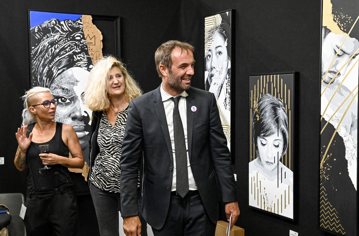 Art et solidarité tout ce week-end au Zénith pour le Secours Populaire avec 90 artistes 💕

#Montpellier <a href="/SecoursPop/">Secours populaire</a>  <a href="/montpellier_/">Ville de Montpellier</a>  <a href="/MDelafosse/">Michaël Delafosse - Maire de Montpellier</a>