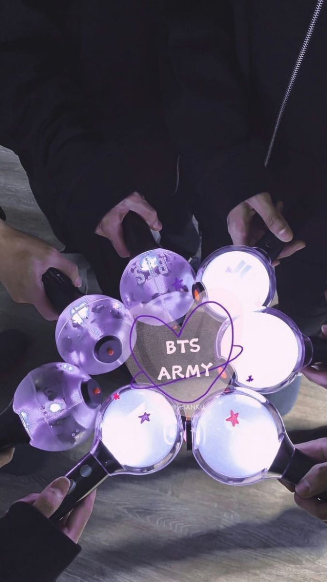 LuCs0_'s tweet photo. Me re colgué pero este 21 de septiembre, día de la primavera, cumpl�� 3 años con mí razón y motor q me enseñó y me ayuda a disfrutar aún más la vida, los amo con todo mi corazón Bangtan ✨💜💜

@BTS_twt https://t.co/ct3yN4ivpb