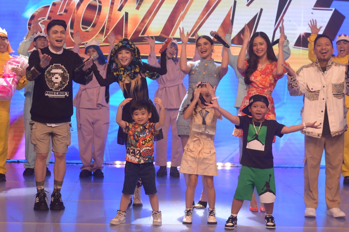 itsShowtimeNa's tweet image. ✨#MiniMsUDanceChallenge with SANDARA PARK! #ShowtimeSiksikSaya