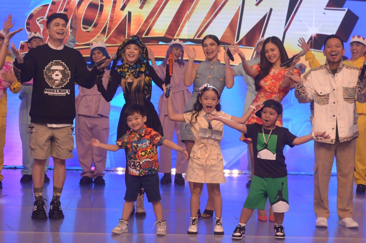 itsShowtimeNa's tweet image. ✨#MiniMsUDanceChallenge with SANDARA PARK! #ShowtimeSiksikSaya