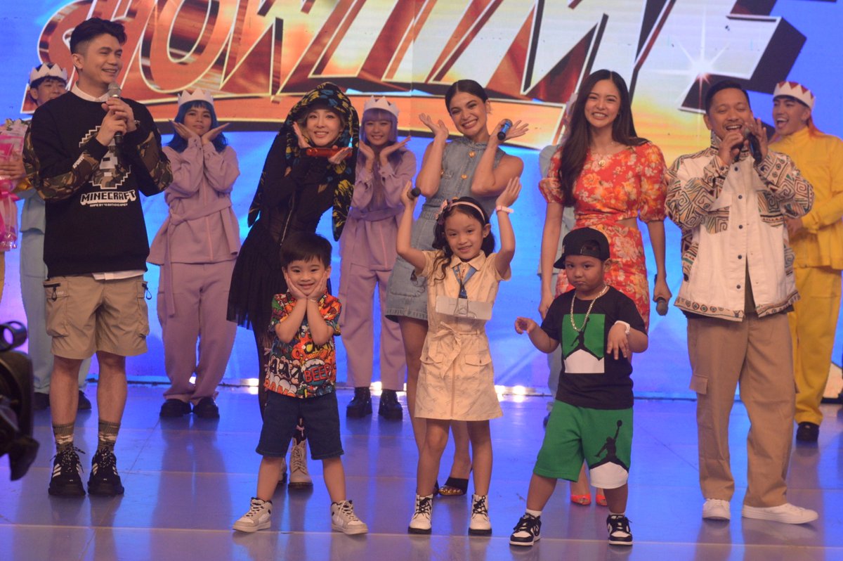 itsShowtimeNa's tweet image. ✨#MiniMsUDanceChallenge with SANDARA PARK! #ShowtimeSiksikSaya