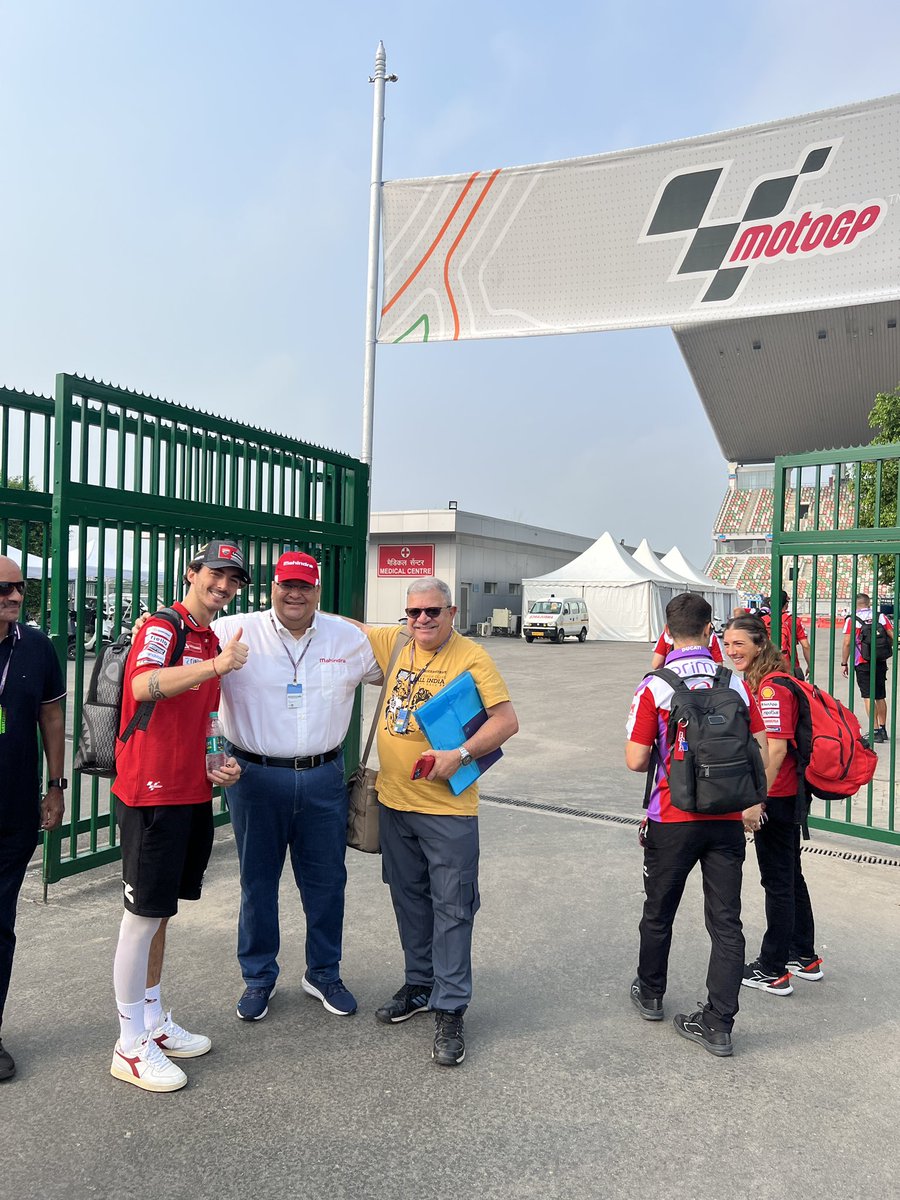 mchoonia's tweet photo. At the @MotoGP weekend at the #BudhCircuit meeting old friends @PeccoBagnaia MarcoBezzecchi, @birtymotogp &amp; @auto_adil. @MahindraRise, India’s only manufacturer to ever participate is loved so much by all to this day for our efforts. Thanks for the warmth everyone @anandmahindra https://t.co/JgZy6I7hJE