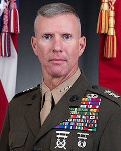 RezaSalami1220's tweet image. Today, The General Eric M. Smith became a United States Marine Corps general who is serving from today as the 39th commandant of the Marine Corps since 22 September 2023 he also HAS BEEN in charge of MILITARY TRIBUNALS IN GITMO. He served as acting commandant of the Marine Corps…