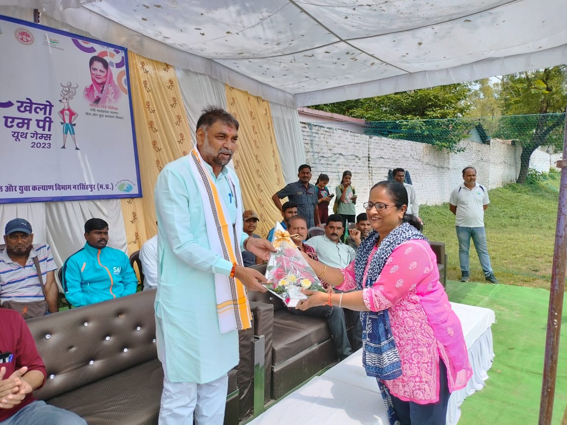 jalamsing_patel's tweet photo. नरसिंहपुर स्टेडियम ग्राउंड मे खेलो इंडिया यूथ गेम्स का शुभारंभ किया https://t.co/6vnSCKsv9A
