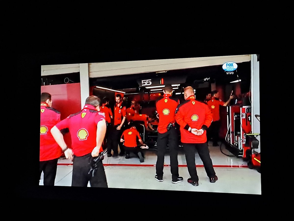 Viendo la Quali #JapaneseGP #F1 desde #ElSalvador #FORZAFERRARI