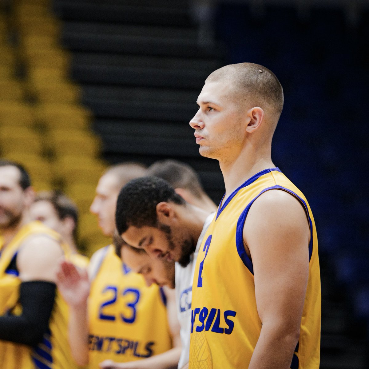 bkventspils's tweet photo. BK Ventspils 🆚 Palangos Olimpas 

Foto: @frames_by_davis 

🟡🔵
#MēsVisiParBKVentspils 
#PilsētasKomanda https://t.co/ywGBspaIeL