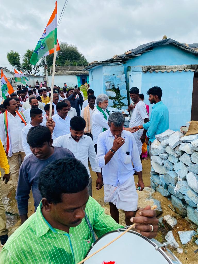 GpkOfficial_'s tweet photo. #gaddamprasadkumar #vikarabadcongress #vikarabad #inctelangana #TelanganaCongress #HathSeHathJodoAbhiyanYatra #hathsehathjodoyatra #YatraForChange #Telangana #CongressForTelangana #congresspartyjoinings #Congress #congressgovernment #RevanthReddy #RahulGandhi #PriyankaGandhi https://t.co/kIe7mAgfdB
