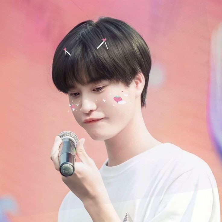 HYUCK9Os's tweet photo. @gemstarss “un pájaro no deja de volar aunque el viento sople muy fuerte, y el sol todavía está allí cuando la tormenta es presente” https://t.co/RBbniZIuet