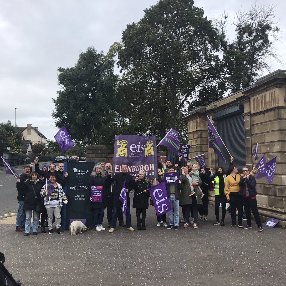 Fantastic joint picket with <a href="/EISFela/">EISFela</a> &amp; <a href="/unisonscot/">UNISON Scotland</a> colleagues <a href="/edinburghcoll/">Edinburgh College</a> yesterday as both unions demand a fair fully funded pay rise that! We were also joined by teacher colleagues from the Edinburgh Local Association! #unityisstrength #fairpay #fairwork