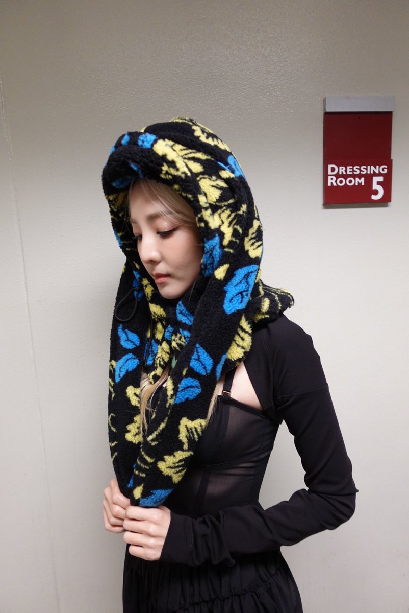 krungy21's tweet photo. Wassup Madlang People~!!! 😁 namiss ko kayong lahat~!!! 🥹🥳🥳🥳 #Dara in #Showtime https://t.co/QK15IJFhkS