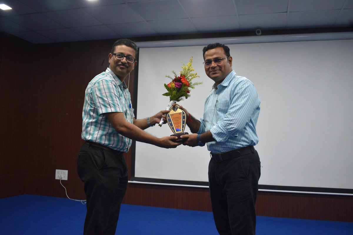 ieeesb_uemk's tweet image. 📆 On September 20th, 2023, we conducted an insightful seminar on &quot;How to Write Your Research Paper - A Step-by-Step Guide,&quot; and it was an incredible learning experience!

Our sincere thanks to Prof. Dr. Tanay Pramanik for sharing invaluable insights. 

#IEEEUEMKOLKATA
#Gratitude