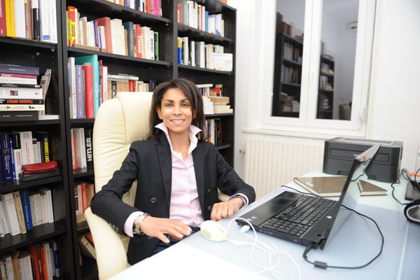 On commence à parler de l'épouse meurtrière de #PatriceCharlemagne professeur tué à #Dunkerke par sa compagne #JustineJotham...
Cette dernière, conseillère municipale, est presque d'extrême gauche et très proche des milieux décoloniaux... 
On parle également de son  rapprochement