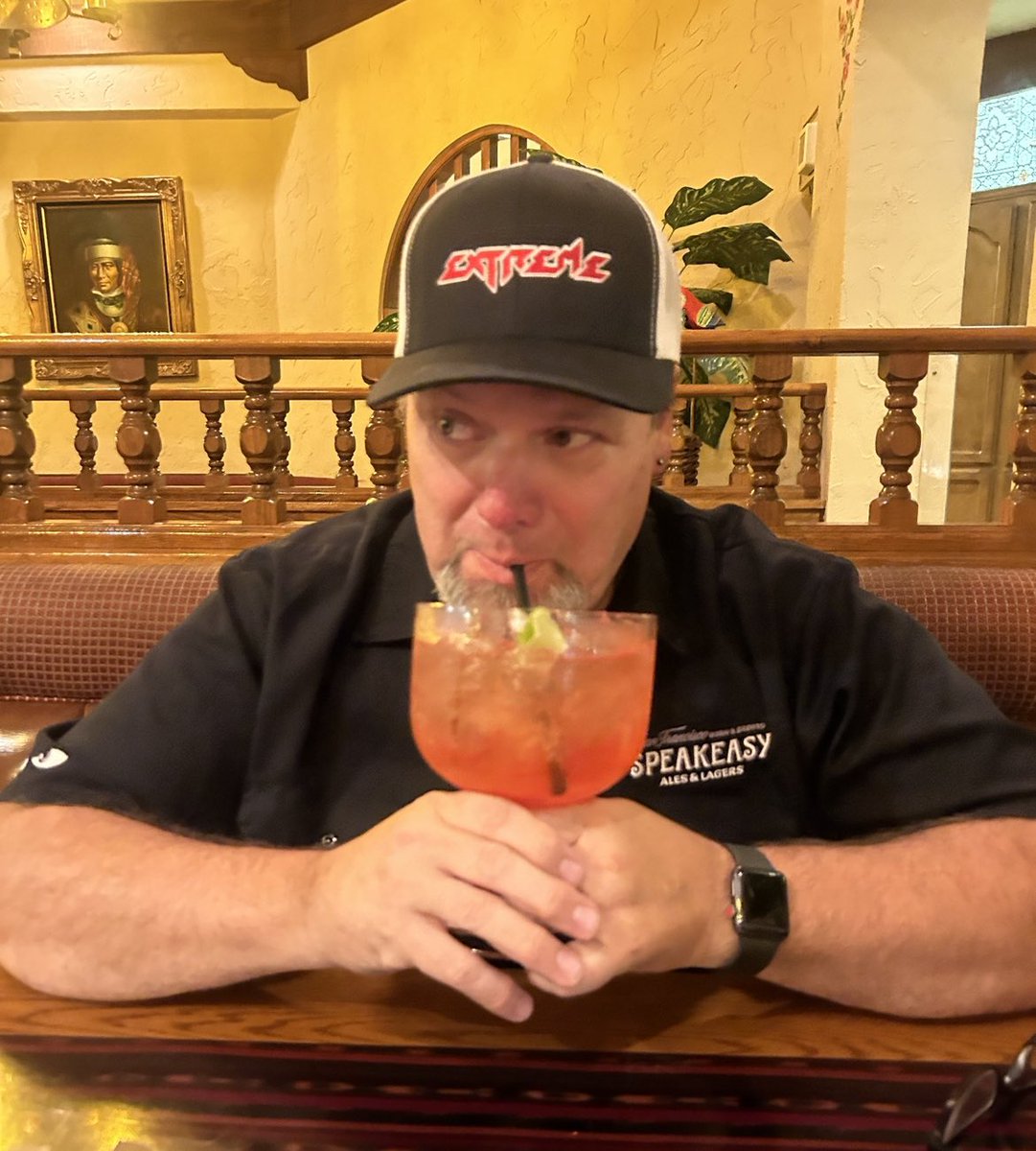 1djdave's tweet photo. Thx for all the birthday wishes!
Hello Strawberry Margarita!
“When did you all get so old?” https://t.co/SvkrVoygsb