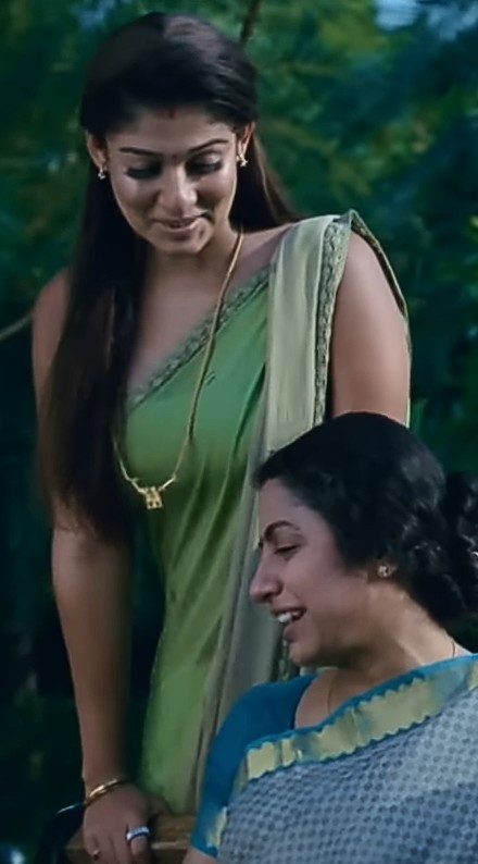 Nayan_Land's tweet image. Nayan 🤤🤤
W*tha ena shape di munda ....Aegan time la lam PEAK Structure 🥵🔥
See that Mangalsutra in sexy saree with sleeveless blouse - Lot of Dirty Thoughts 😋
#Nayanthara #nayan