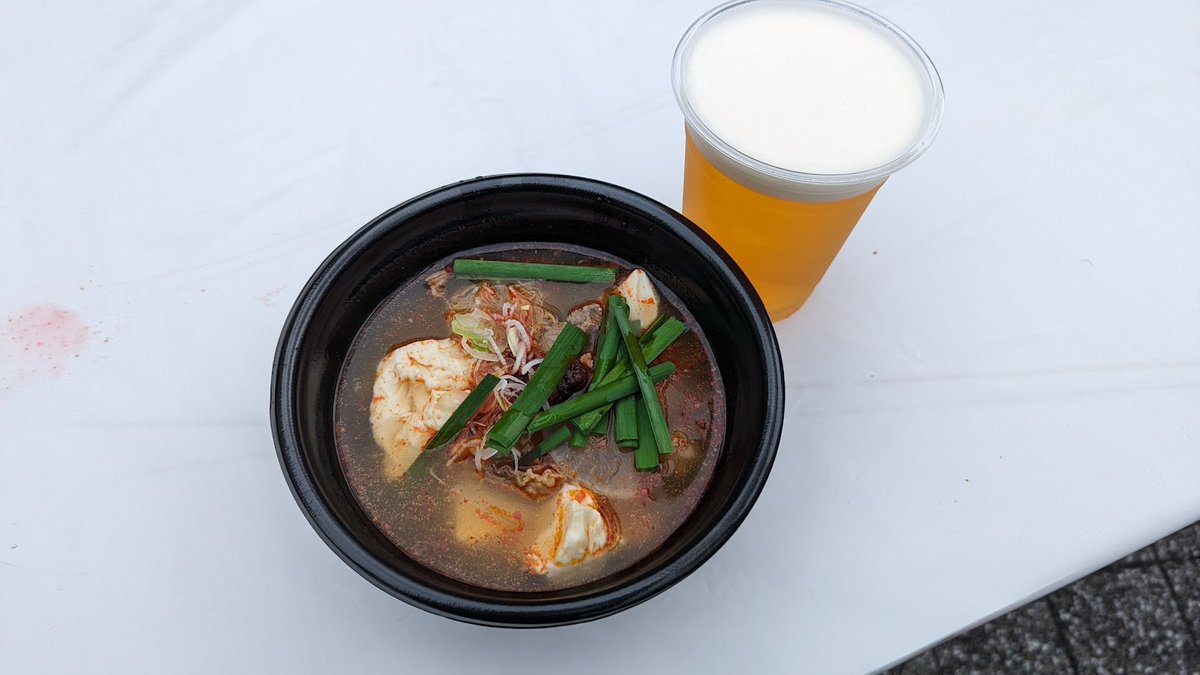 0TK_JP's tweet photo. 矢継ぎ早に鮎と牛煮込みを頂いてそそくさと退散し、南天の肉カレーそばで〆☺️ https://t.co/NtUNc28IEo