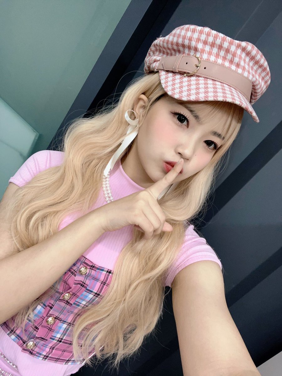 Lapillus_twt's tweet photo. Barbie💖

#Lapillus #라필루스 #Seowon #서원 https://t.co/3epKp1fEJk