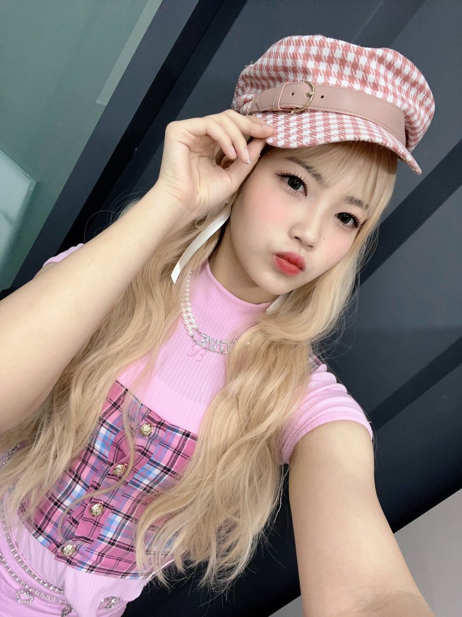 Lapillus_twt's tweet photo. Barbie💖

#Lapillus #라필루스 #Seowon #서원 https://t.co/3epKp1fEJk