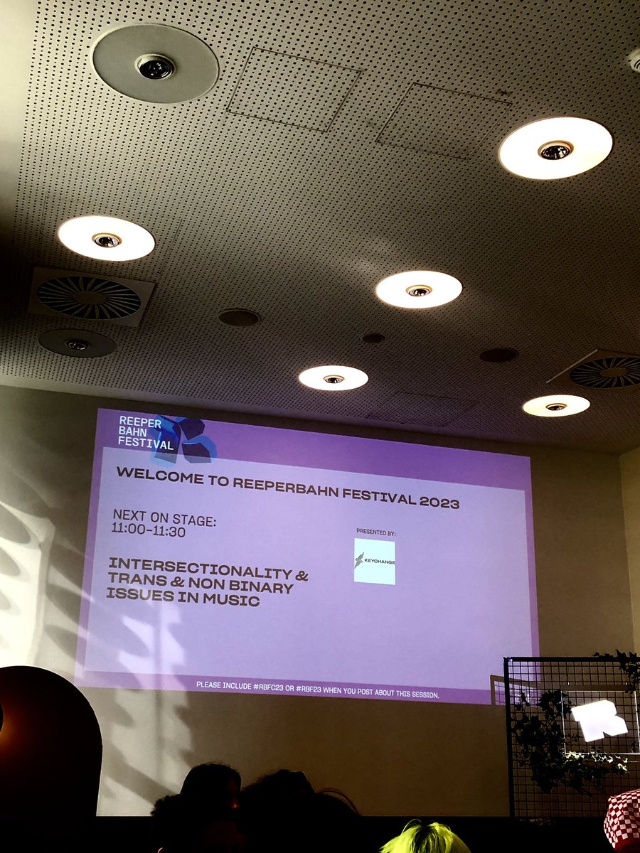 TracksDarlo's tweet photo. Attended some very interesting conference sessions so far @Reeperbahn_Fest as well as catching some awesome bands, great to make some new contacts and share experiences #RBFC23 #RBF23 @NoisyDaughters #EquityInMusic #BalanceForBetter @KeychangeEU https://t.co/0cdJXn48C8