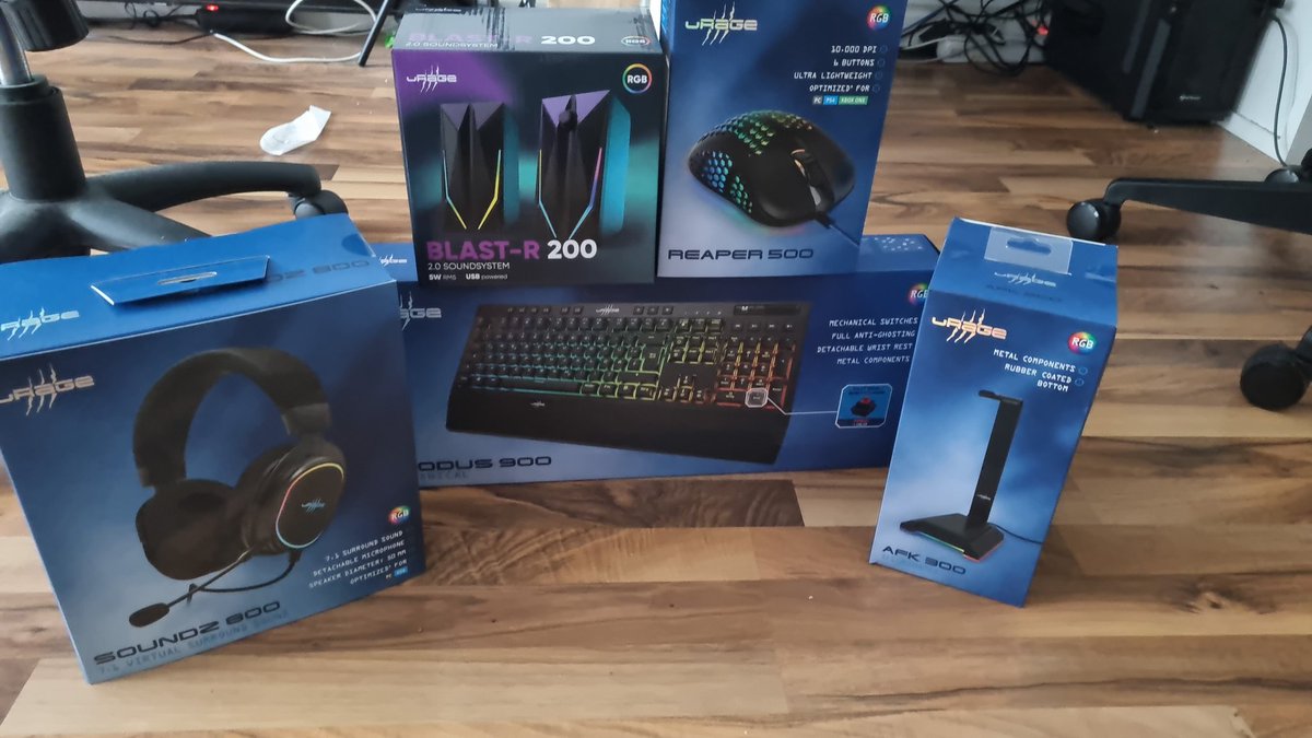 Mr_SquiddyRL's tweet image. Thank you to @urage_gaming and @RVMultigaming for providing me with New Hardware. 

Stuff looks great. Check them out!!

#GoReveal #Urage