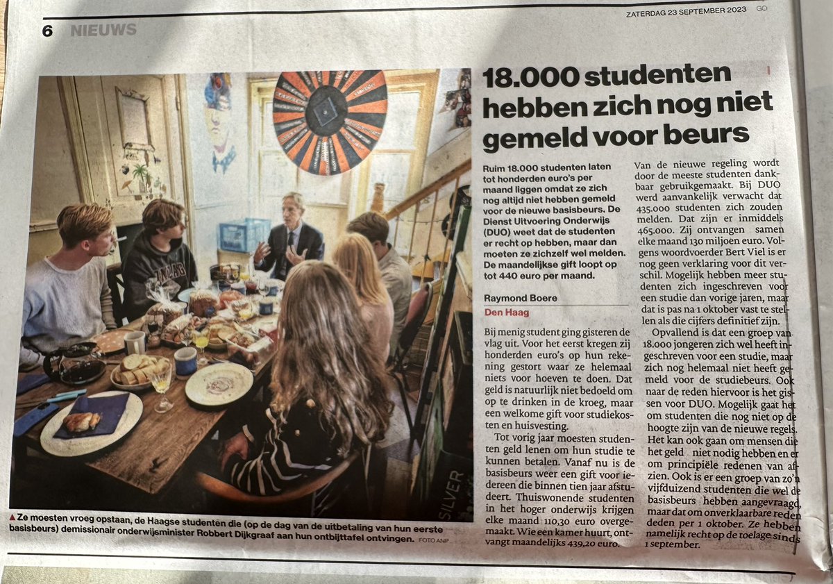 Erik Busscher (@erikbusscher) on Twitter photo Blij voor de huidige studenten. Maar laat het kabinet ook komen met een fatsoenlijke regeling voor de #pechgeneratie. Onze zoon alles moeten lenen. Als hij nu was begonnen had €32.000 minder hoeven te lenen.<a href="/VVD/">VVD</a> <a href="/cdavandaag/">CDA</a> <a href="/D66/">D66</a> <a href="/BoerBurgerB/">BBB BoerBurgerBeweging 🍀🍀🍀</a> <a href="/NwSocContract/">Nieuw Sociaal Contract</a> Blij voor de huidige studenten. Maar laat het kabinet ook komen met een fatsoenlijke regeling voor de #pechgeneratie. Onze zoon alles moeten lenen. Als hij nu was begonnen had €32.000 minder hoeven te lenen.<a href="/VVD/">VVD</a> <a href="/cdavandaag/">CDA</a> <a href="/D66/">D66</a> <a href="/BoerBurgerB/">BBB BoerBurgerBeweging 🍀🍀🍀</a> <a href="/NwSocContract/">Nieuw Sociaal Contract</a>
