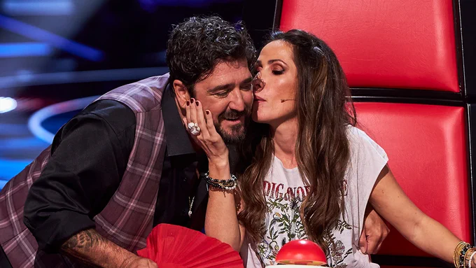 blvcom's tweet photo. 🎤 Ayer las audiciones a ciegas de @LaVozAntena3 alcanzó a 4.498.000 ESPECTADORES ÚNICOS (AA).
📈 El concurso de @antena3com congregó a una audiencia media de 1.520.000 espectadores y el 19% de share. #LaVoz | #LaVozAudiciones2
#Audiencias 📺 📊 https://t.co/NXyYCj6Jfc