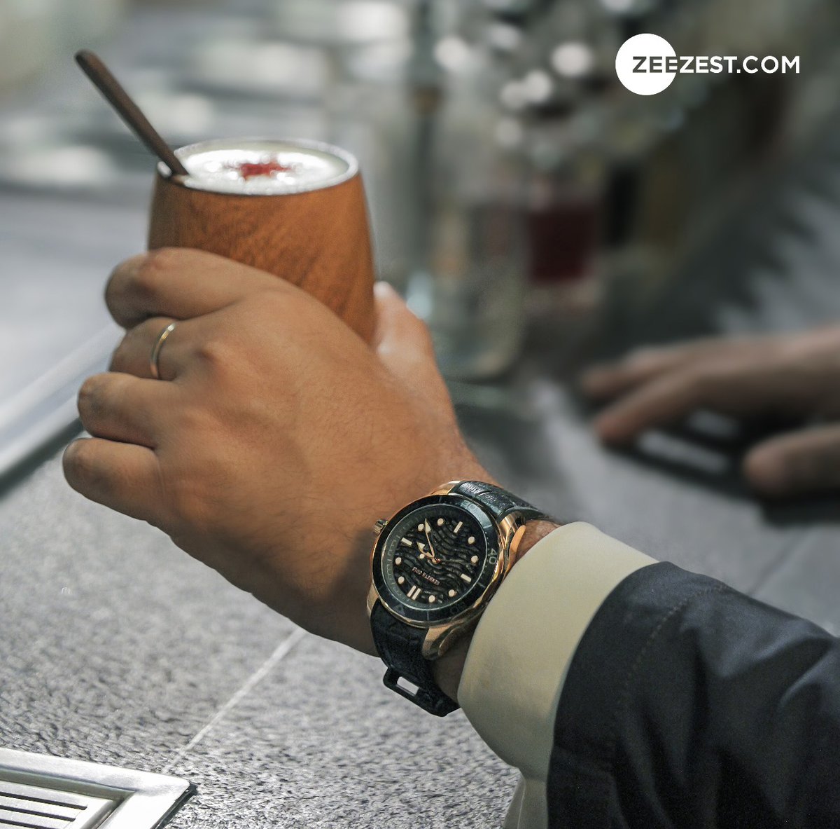 ZeeZest_'s tweet image. Kenneth Cole, the New York-based fashion label, celebrating forty years in business, makes a serious statement in mechanical watchmaking. Read full story on Zeezest.com. 

#automaticwatches #kennethcole #thehorologists #RajivMehra