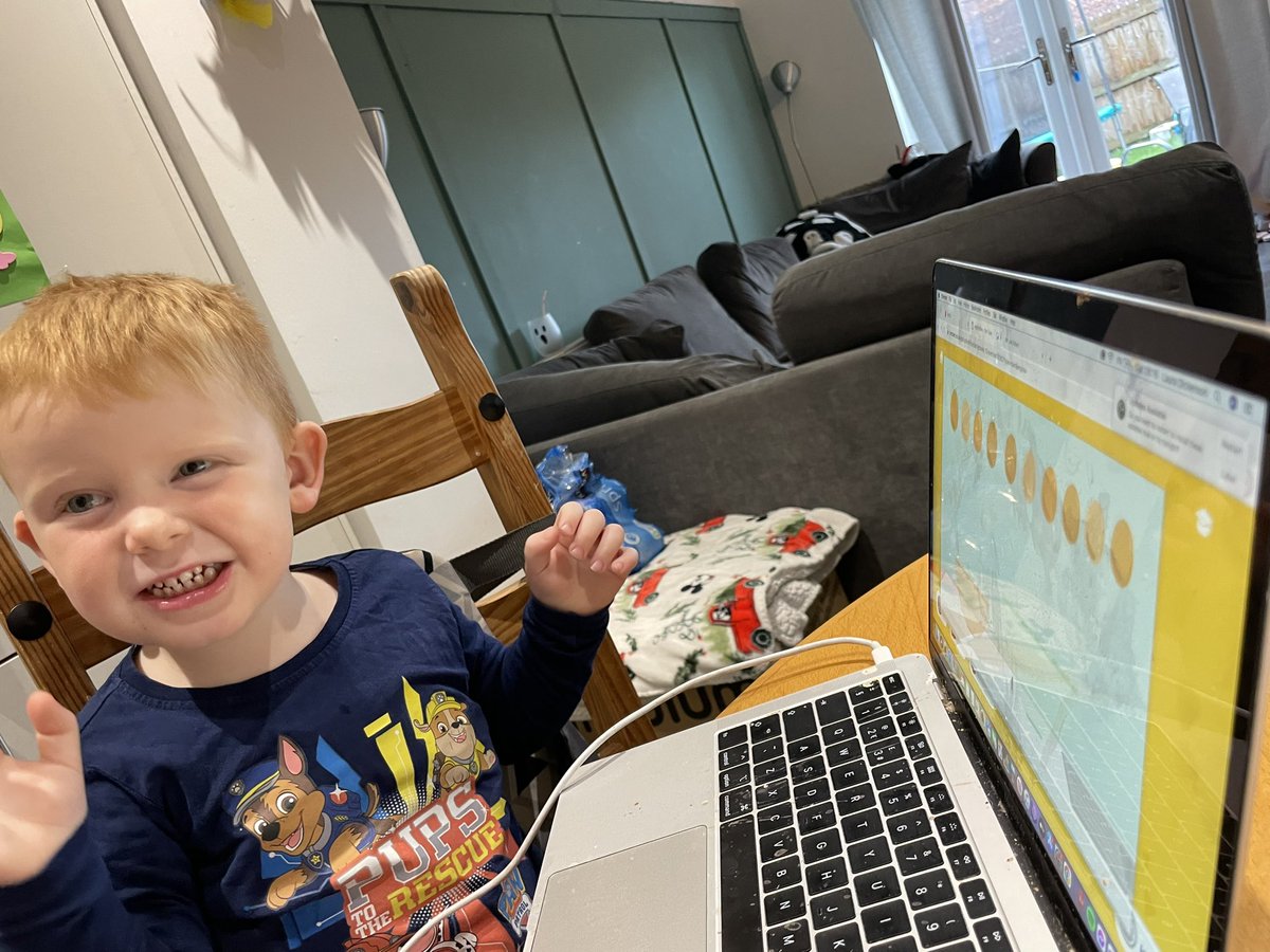 LauraDickenson_'s tweet photo. @Cherrytreeclass Harvey was so excited to wake up and go onto Ten Town this morning!! https://t.co/T6jIV7Xgum