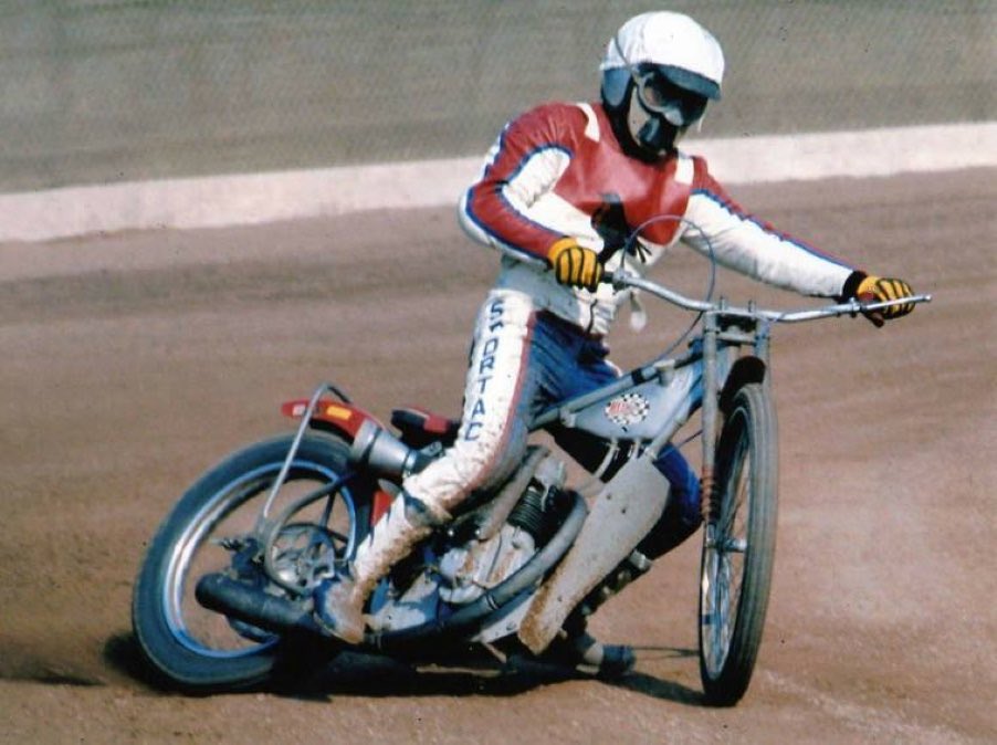 UprightSpeedway's tweet photo. Bob Kilby, born on this day, 23rd Sep 1944.
A Swindon born, Swindon Speedway legend, a proper team man
A Falcon and a Rebel as well but only ever looked right in a Robins racejacket to me 
#Kilb #RIP https://t.co/pXpqhHanyr