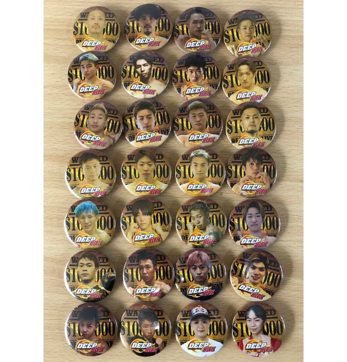 9月24日(日) DEEP☆KICK67 テクスピア大阪 会場にて選手缶バッジを販売！！ 

毎回好評で完売になる人気商品です！！ 

お気に入り選手の応援やTシャツ、お手持ちのバッグなどのポイントにぜひ！ 

#キックボクシング
#deepkick
#缶バッジ
#テクスピア大阪
#障がい福祉サービス
#就労継続支援b型