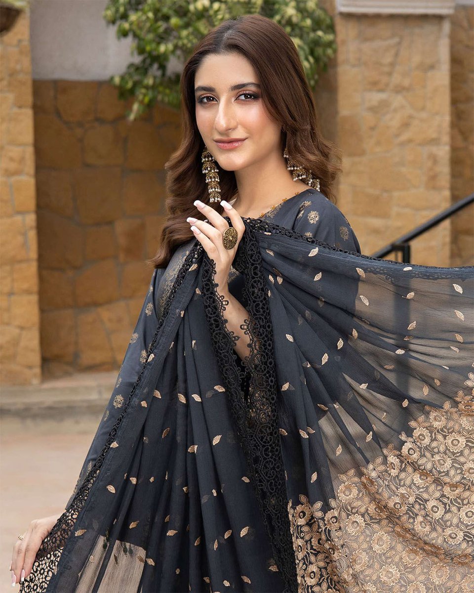 SamsCollection9's tweet image. Unstiched AIRJET JAQUARD BROSHIA BANARSI VISCOSE Shirt
Unstitched Airjet Viscose Trouser
LUXURY BAMBER CHIFFON PURE Duppata with SCHIFFLI on the Pallu &amp;amp; 4 Side LACE DETAILING
bit.ly/3QQd38t

#samscollection #broshia #micreation #brandsuits #womensclothing #clothes #dress