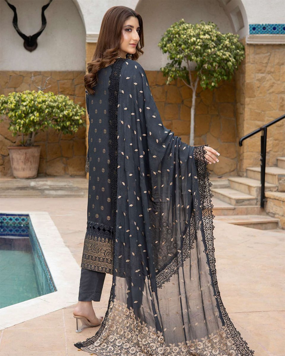 SamsCollection9's tweet image. Unstiched AIRJET JAQUARD BROSHIA BANARSI VISCOSE Shirt
Unstitched Airjet Viscose Trouser
LUXURY BAMBER CHIFFON PURE Duppata with SCHIFFLI on the Pallu &amp;amp; 4 Side LACE DETAILING
bit.ly/3QQd38t

#samscollection #broshia #micreation #brandsuits #womensclothing #clothes #dress